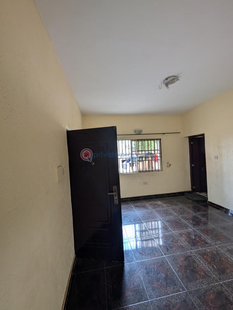 Flat & Apartment For Rent At Ikolaba Not Far From Bone Hotel Ibadan Oyo - 0