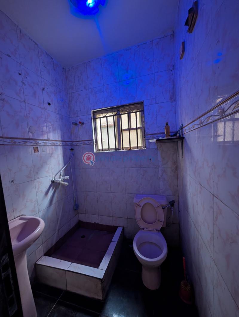 Flat & Apartment For Rent At Ikolaba Not Far From Bone Hotel Ibadan Oyo - 2