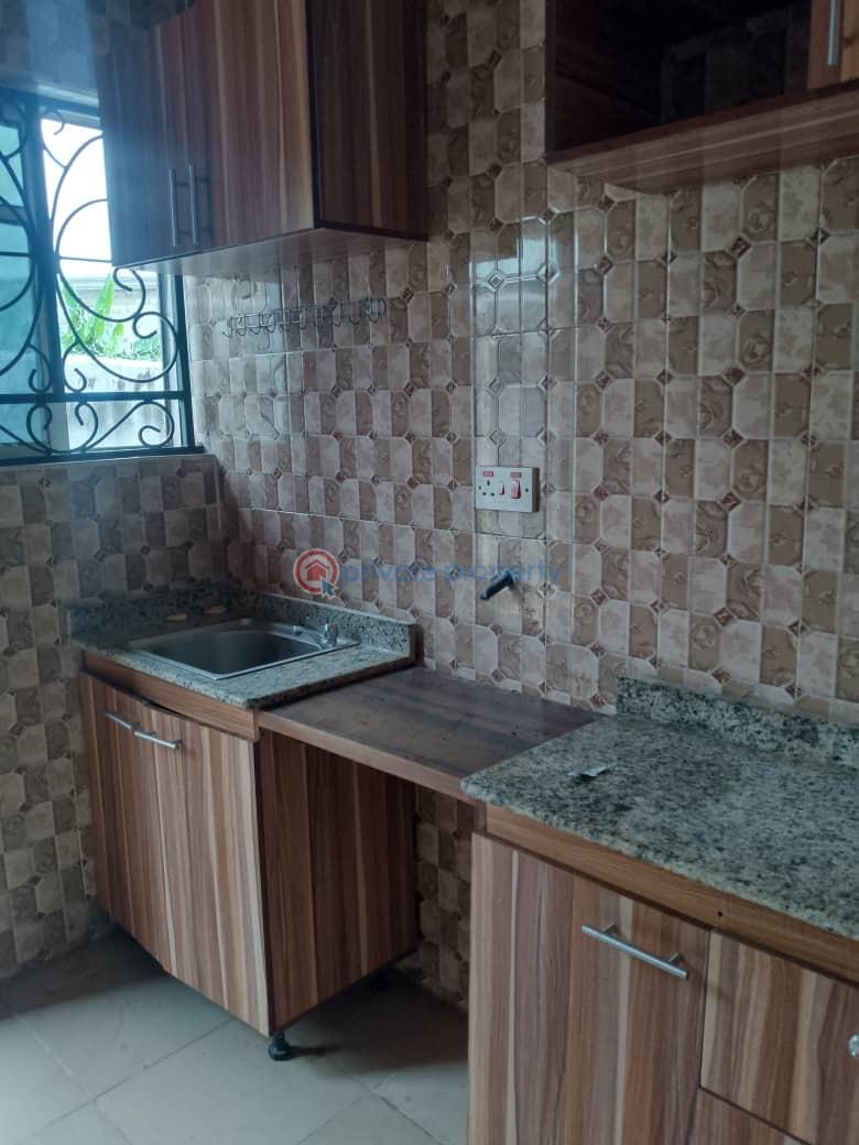 Block Of Flats For Rent Kasumu Zone C Off Tipper Garage Akala Express Ibadan Oyo - 1