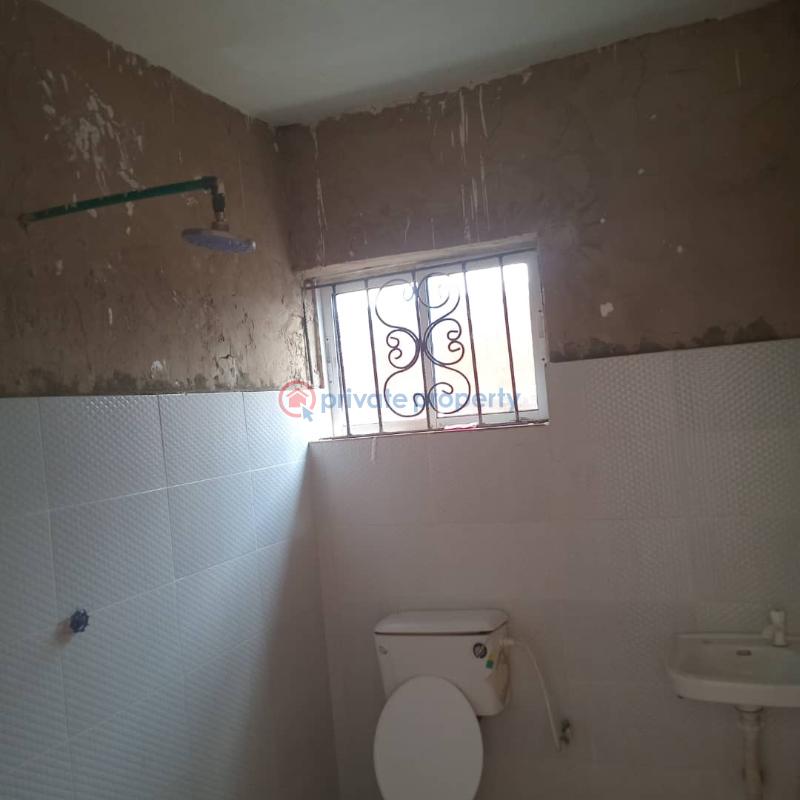 Room and parlour self con - 4 Flat & Apartment For Rent Elebu Akoto Estate Charity Drive No 5 Akala Express Ibadan Oyo - 4