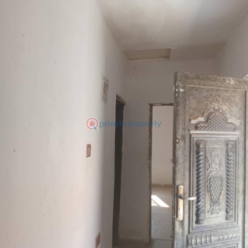 Room and parlour self con - 1 Flat & Apartment For Rent Elebu Akoto Estate Charity Drive No 5 Akala Express Ibadan Oyo - 1