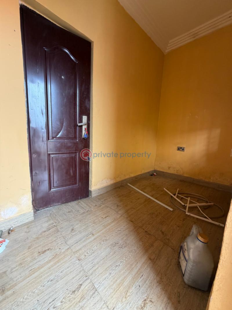 1 bedroom Self Contain For Rent Ologolo Lekki Lagos - 0