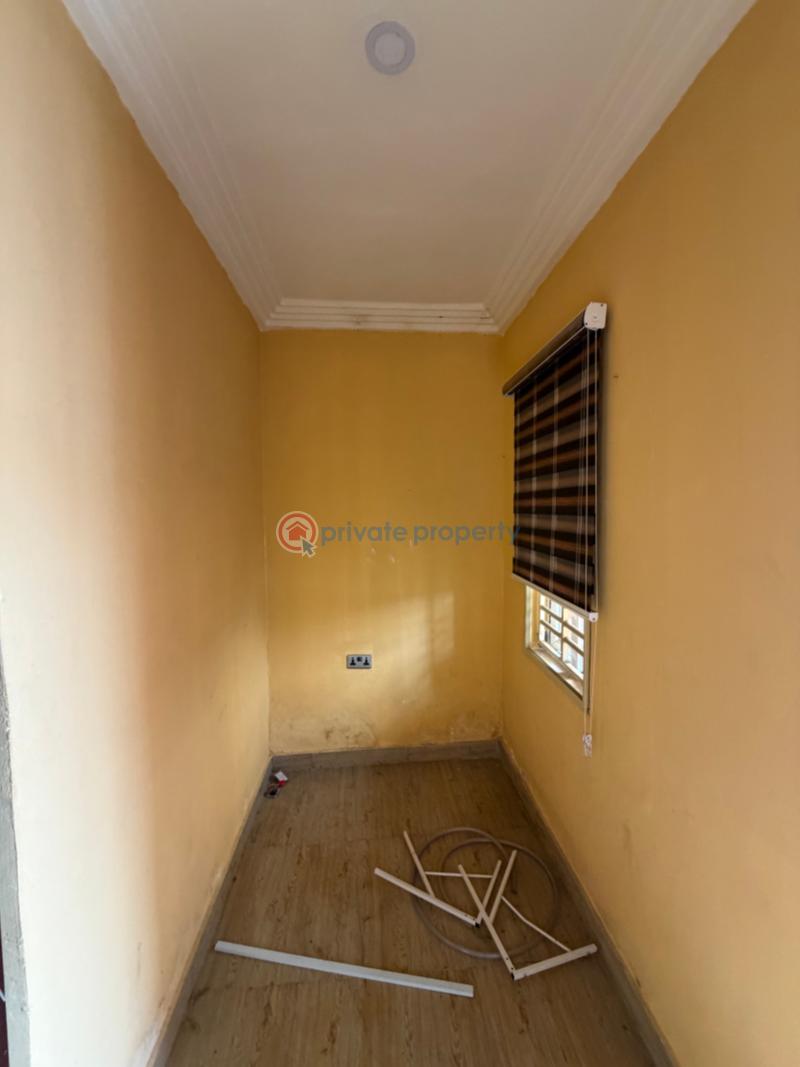 1 bedroom Self Contain For Rent Ologolo Lekki Lagos - 7
