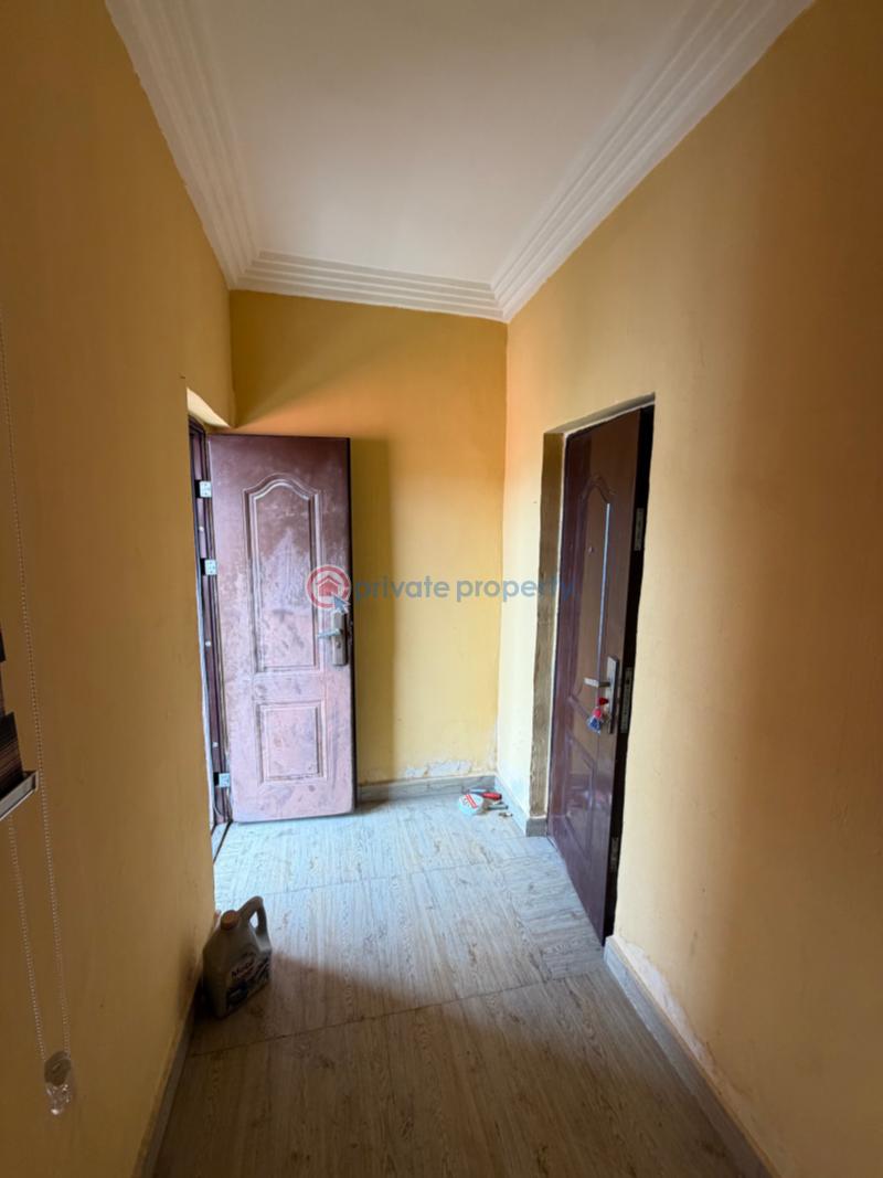 1 bedroom Self Contain For Rent Ologolo Lekki Lagos - 4
