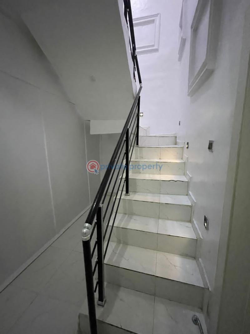 1 bedroom Shared Apartment For Rent : Lekki County, Ikota Close Proximity To The Express Ikota Lekki Lagos - 3