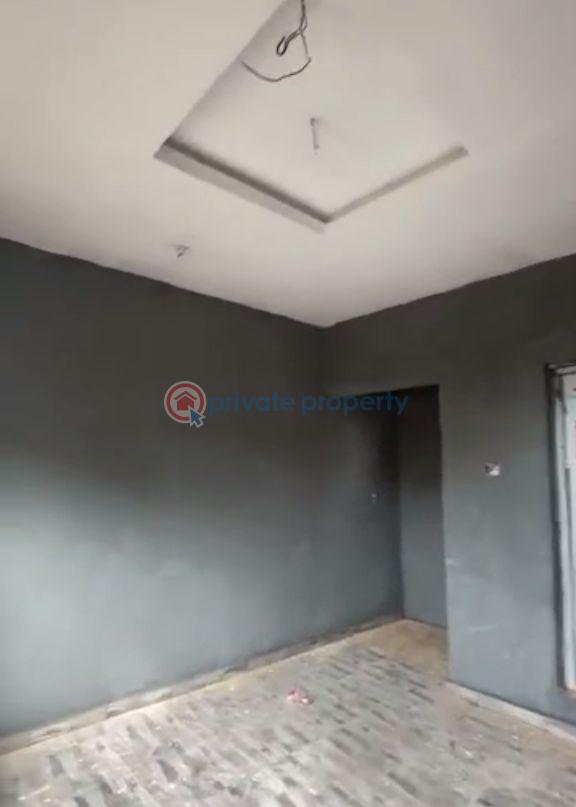 Self Contain For Rent Bariga Shomolu Lagos - 0
