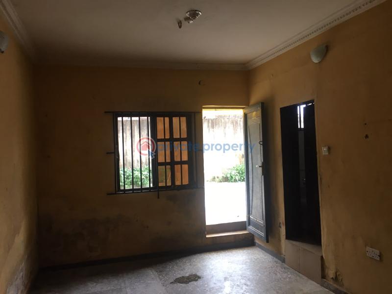 1 bedroom Self Contain For Rent Eyita Benson Bus Stop Jumofak Ikorodu Lagos - 1