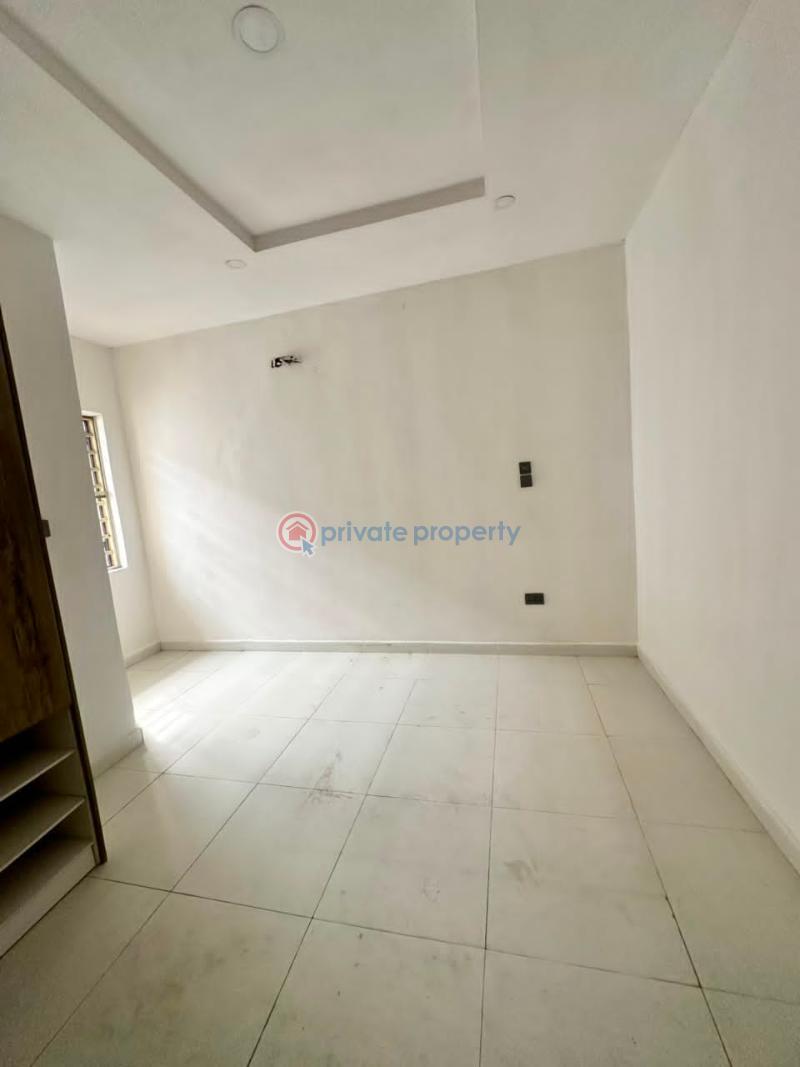 1 bedroom Shared Apartment For Rent Along Lekki Expressway Lagos - 2