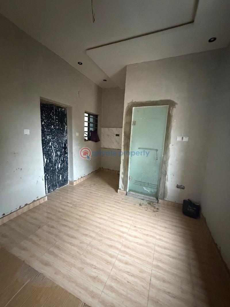 1 bedroom Self Contain For Rent Abule Ijesha Yaba Abule Ijesha  Yaba Lagos - 1