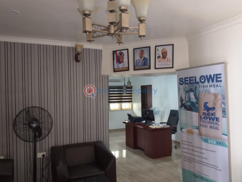 House For Sale At **felele Rab**, Ibadan – *right On A Tarred Road!* Ibadan Oyo - 2