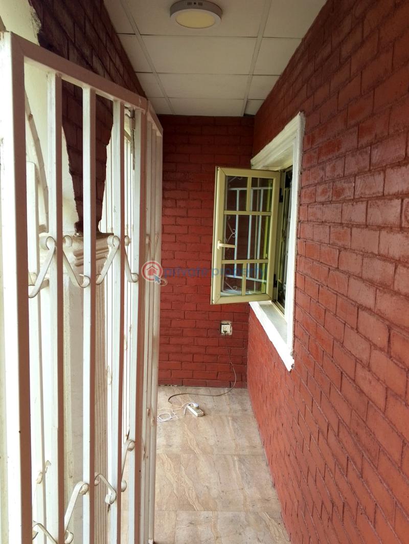 House For Sale At **felele Rab**, Ibadan – *right On A Tarred Road!* Ibadan Oyo - 4