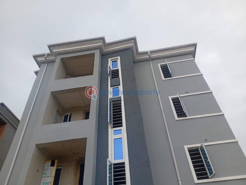 2 bedroom Block Of Flats For Sale Surulere Lagos