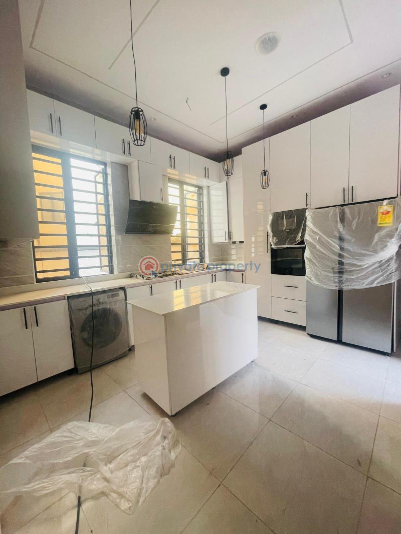 6 bedroom Detached Duplex For Sale Luxury 6 Bedroom Fully Detached Duplex Plus Bq And Pool In A Serene Environment Magodo GRA Phase 2 Kosofe/Ikosi Lagos - 10