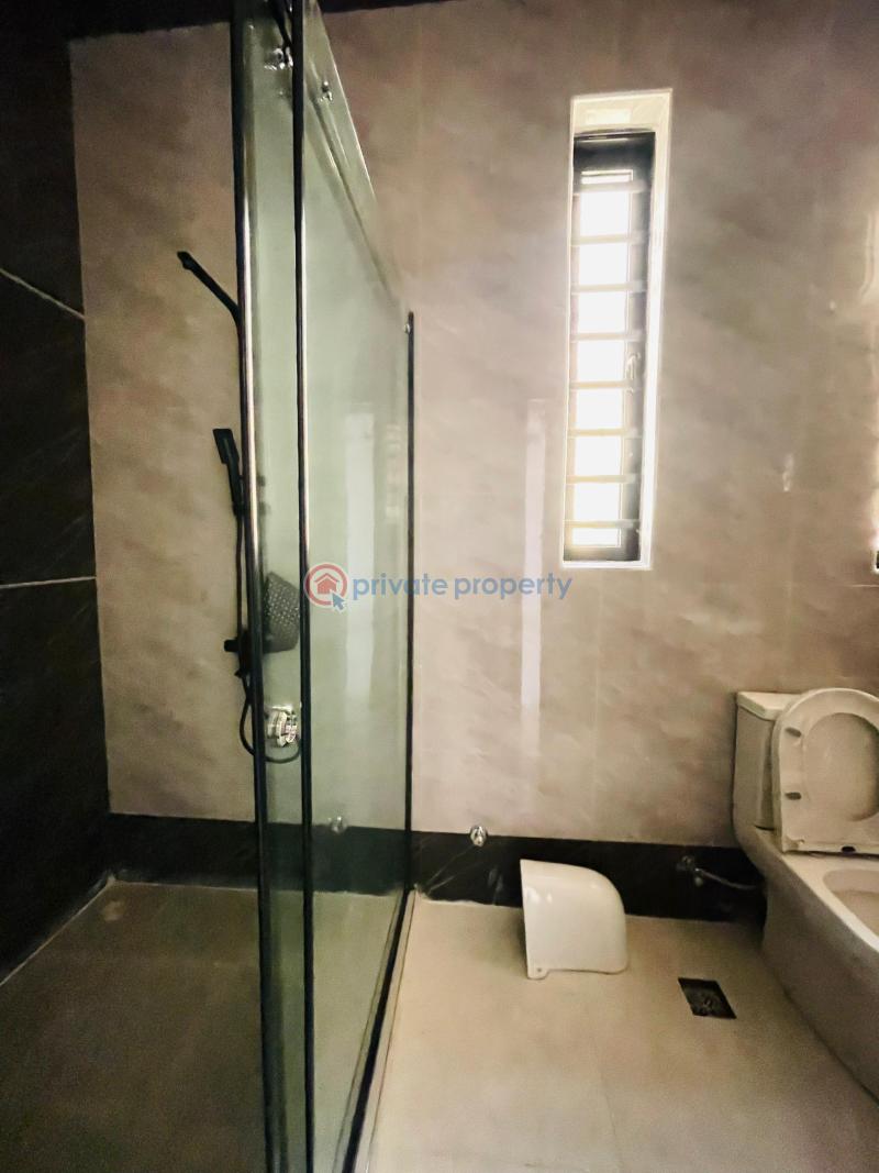 6 bedroom Detached Duplex For Sale Luxury 6 Bedroom Fully Detached Duplex Plus Bq And Pool In A Serene Environment Magodo GRA Phase 2 Kosofe/Ikosi Lagos - 17