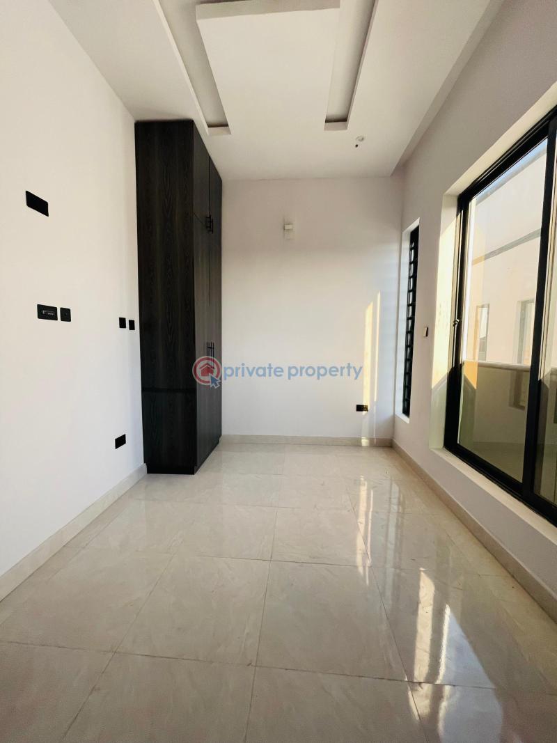 6 bedroom Detached Duplex For Sale Luxury 6 Bedroom Fully Detached Duplex Plus Bq And Pool In A Serene Environment Magodo GRA Phase 2 Kosofe/Ikosi Lagos - 19