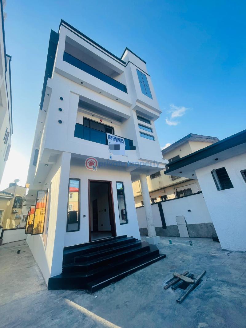 6 bedroom Detached Duplex For Sale Luxury 6 Bedroom Fully Detached Duplex Plus Bq And Pool In A Serene Environment Magodo GRA Phase 2 Kosofe/Ikosi Lagos - 1