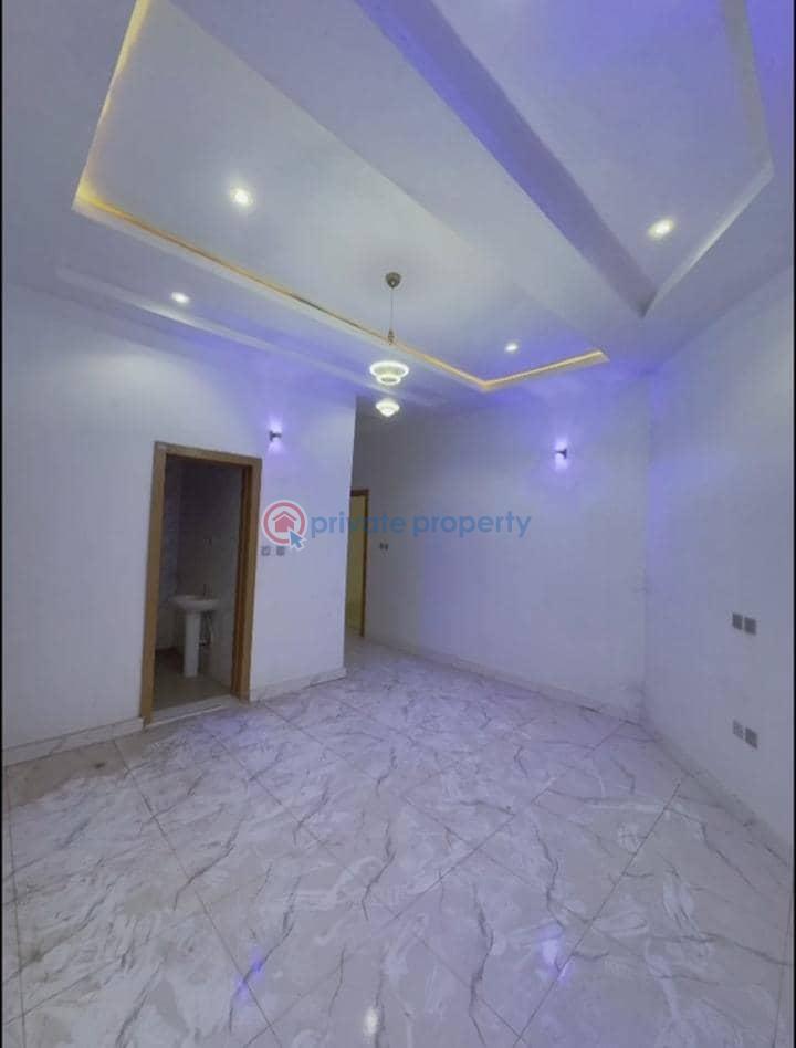 4 bedroom Detached Duplex For Sale Thinkers Corner By Northwest Filling Station And Close The Major Road Enugu Area  - 7