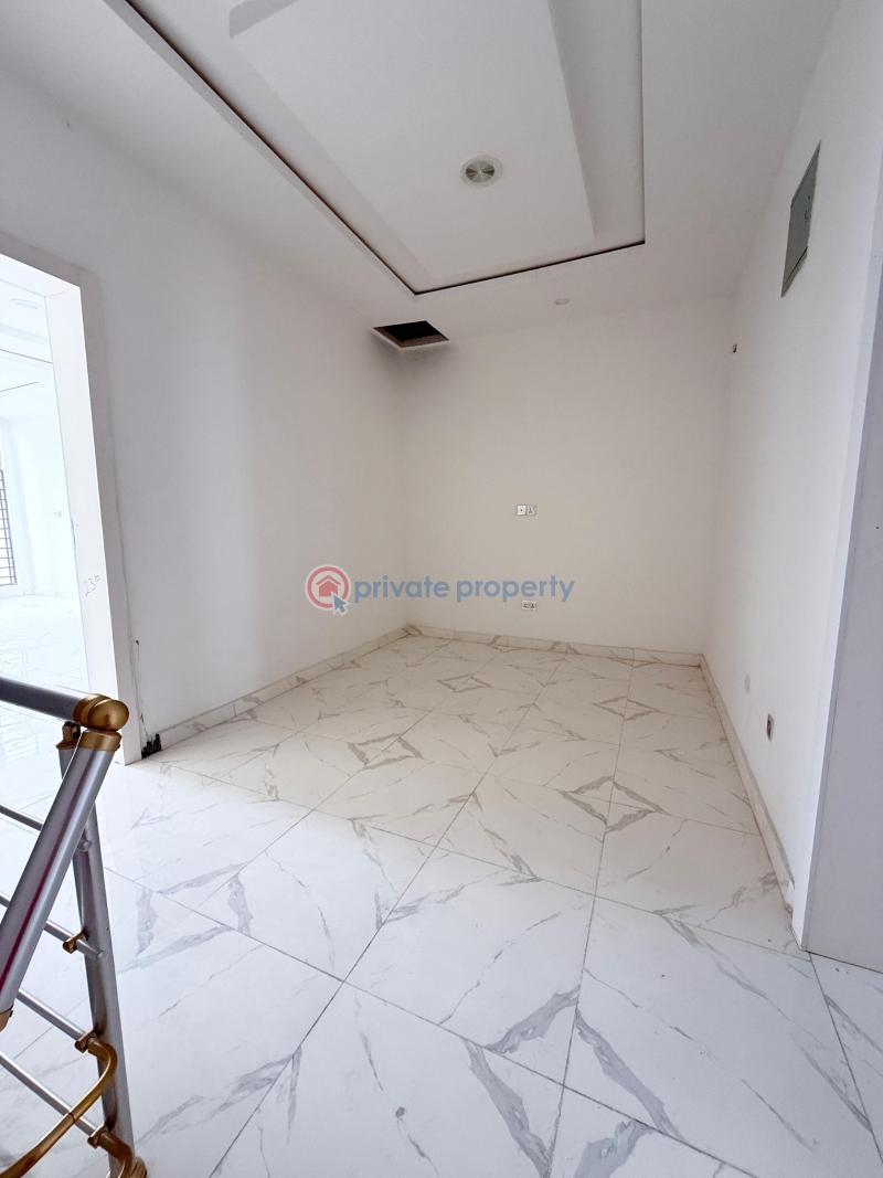 Self compound 3 bedroom terrace duplex in ikota - 11 3 bedroom Terrace For Sale Ikota Lekki Lagos - 11