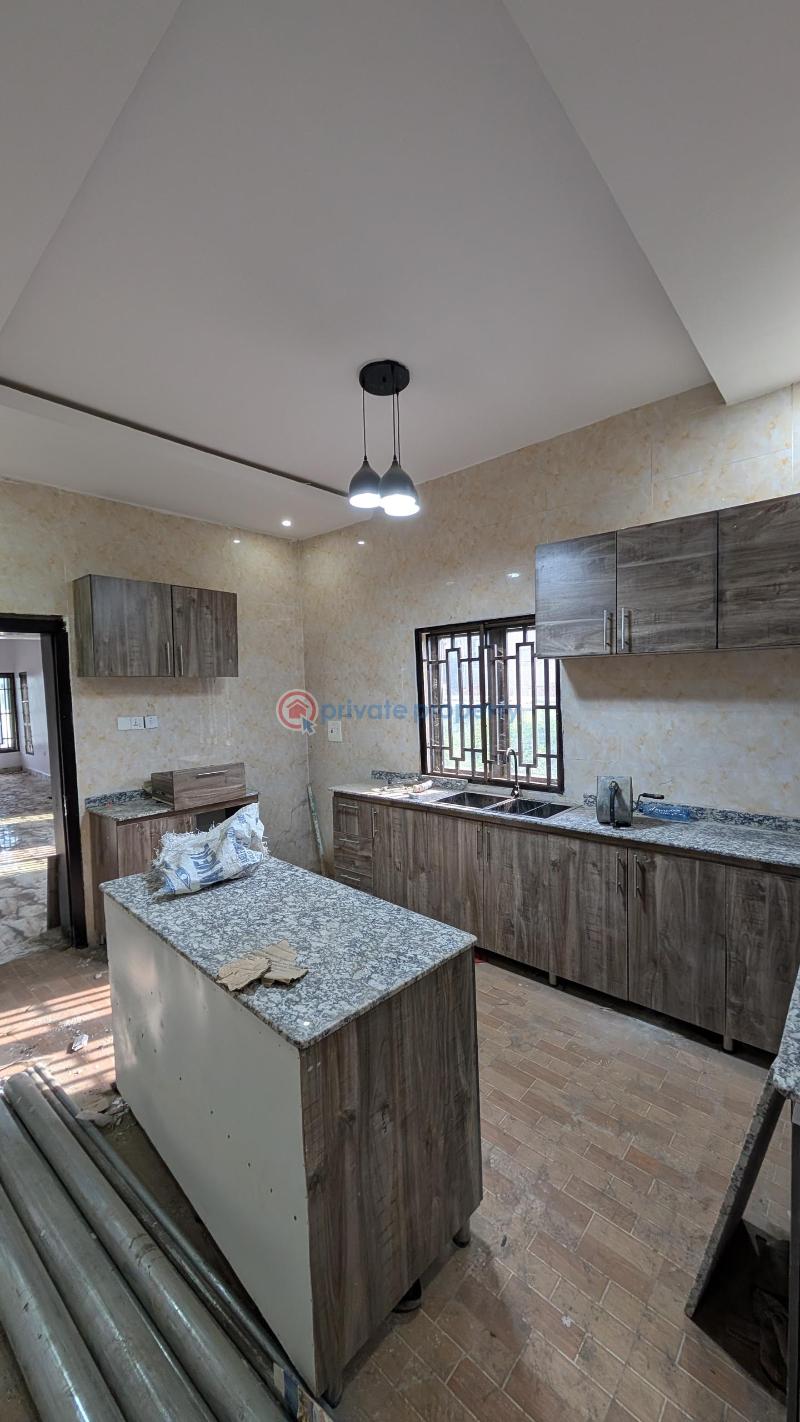 House For Rent Kolapo Ishola Gra, Akobo Ibadan Oyo - 1