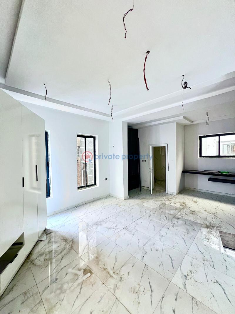 Self compound 4 bedroom semi-detached duplex with bq - 8 4 bedroom Semi detached Duplex For Sale Lekki Phase 1 Lagos - 8