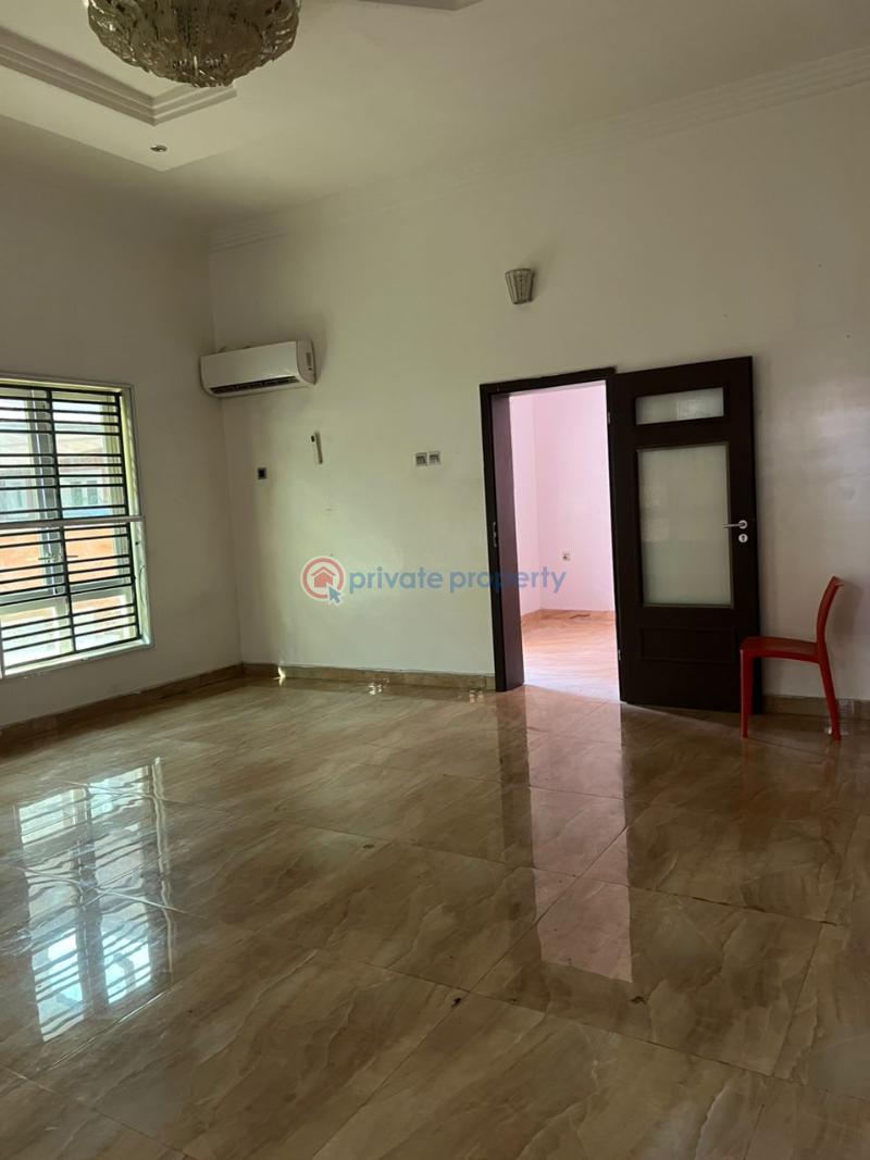 1 bedroom Self Contain For Rent Ologolo Lekki Lagos - 9