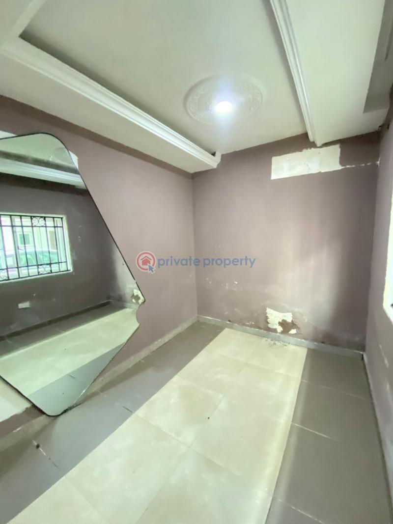 1 bedroom Self Contain For Rent Off Freedom Way Ikate Elegushi Lekki Lagos - 1