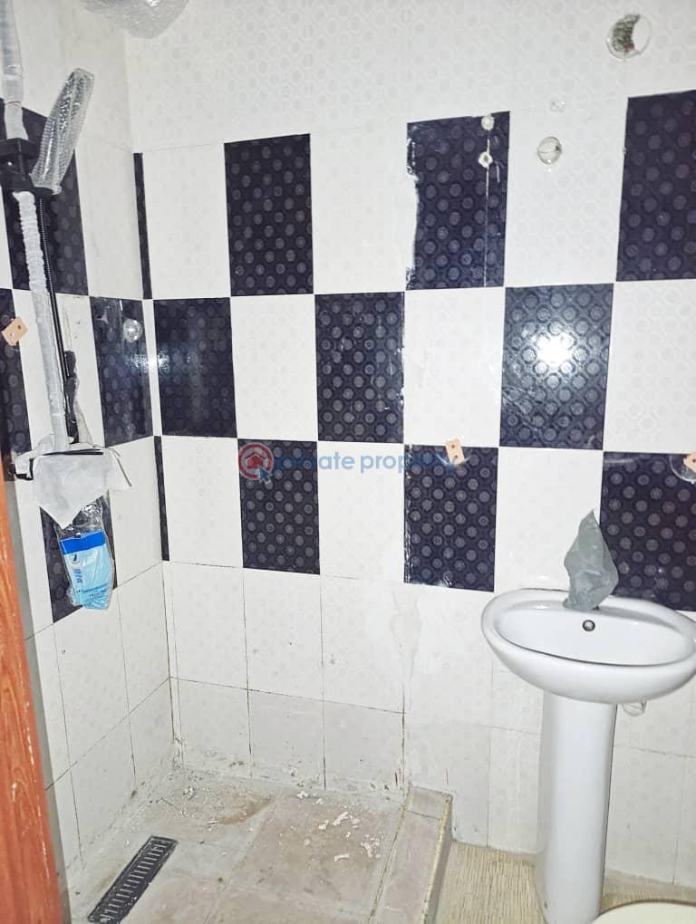 Self service 3 bedroom apartment - 2 3 bedroom Flat & Apartment For Rent Osapa Lekki Lagos - 2