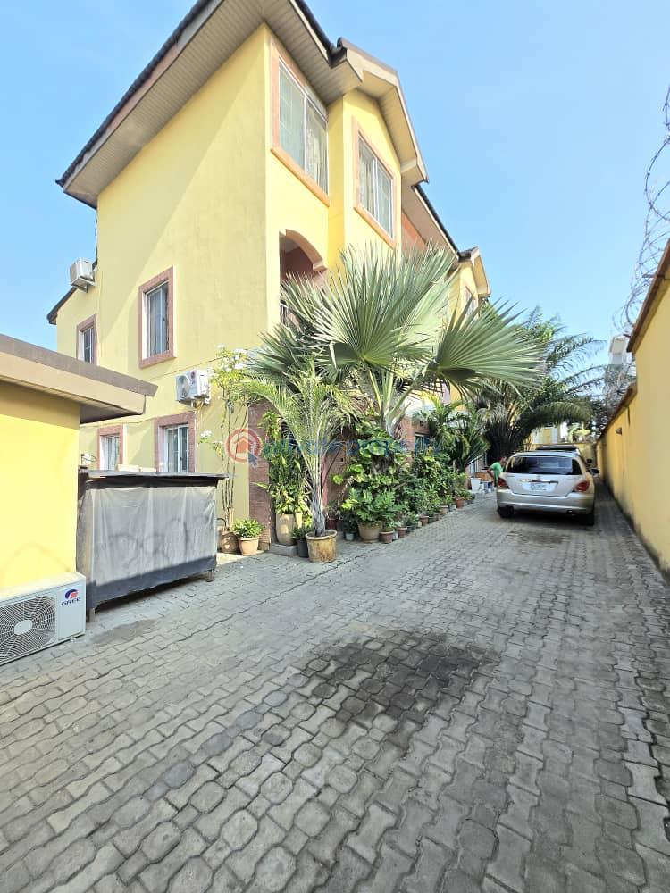 4 bedroom Terraced Duplex For Rent Lekki Phase 1 Lagos - 0