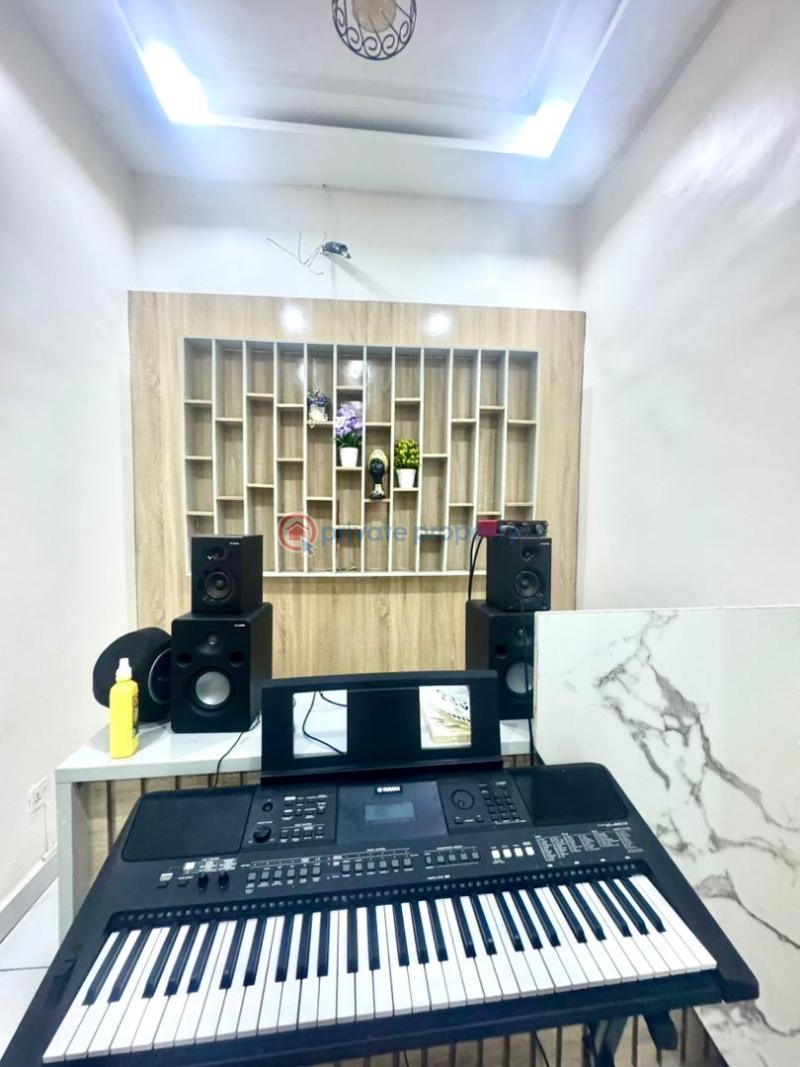 4 bedroom Terrace For Rent Orchid Road Before Roundabout Lafiaji Lekki Lagos - 4