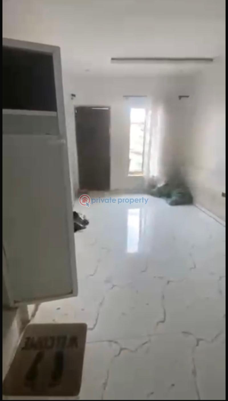 1 bedroom Mini Flat For Rent Jibowu Yaba Lagos - 0