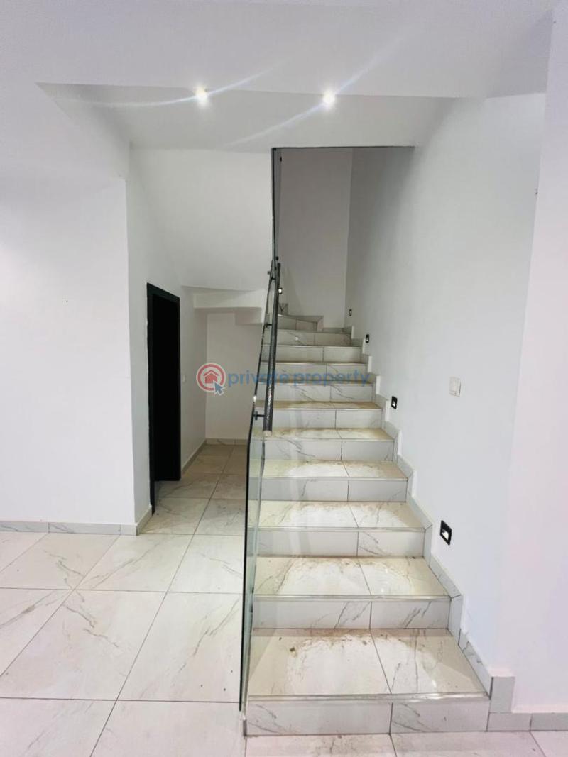 3 bedroom Detached Duplex For Sale Carlton Gate Estate Akobo Ibadan Oyo - 5