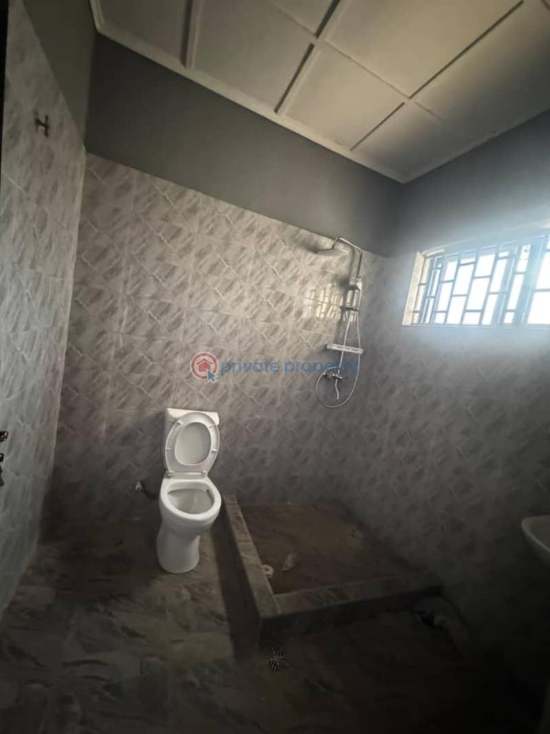 House For Rent At Golden/green Gate Estate, Oluyole Estate, Ibadan Ibadan Oyo - 3