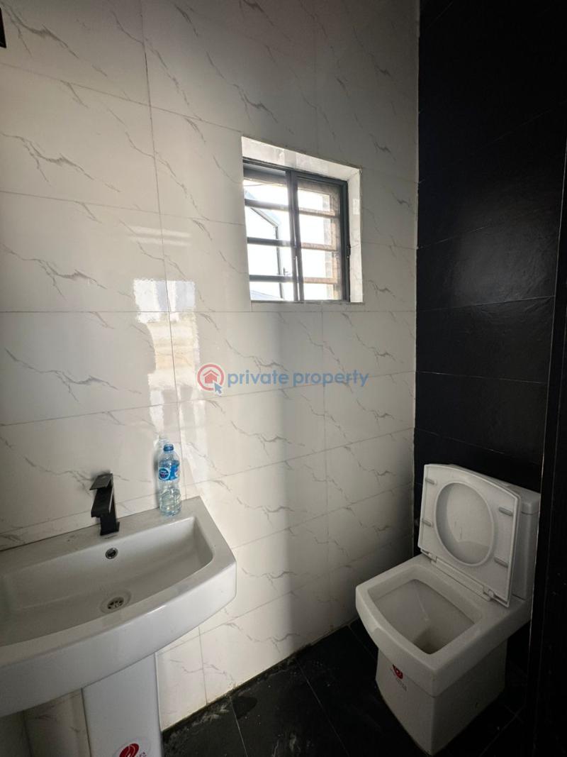 4 bedroom Detached Duplex For Sale Engr Lere Adigun Gra Basorun Ibadan Oyo - 4