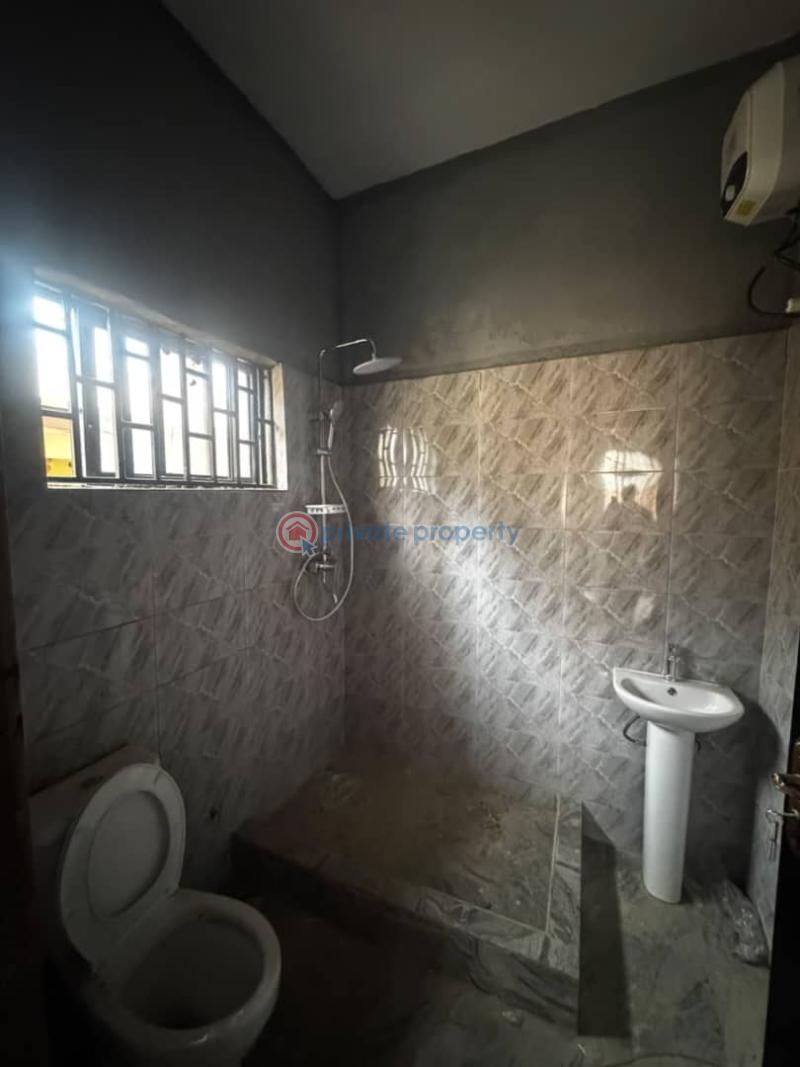 House For Rent At Golden/green Gate Estate, Oluyole Estate, Ibadan Ibadan Oyo - 5