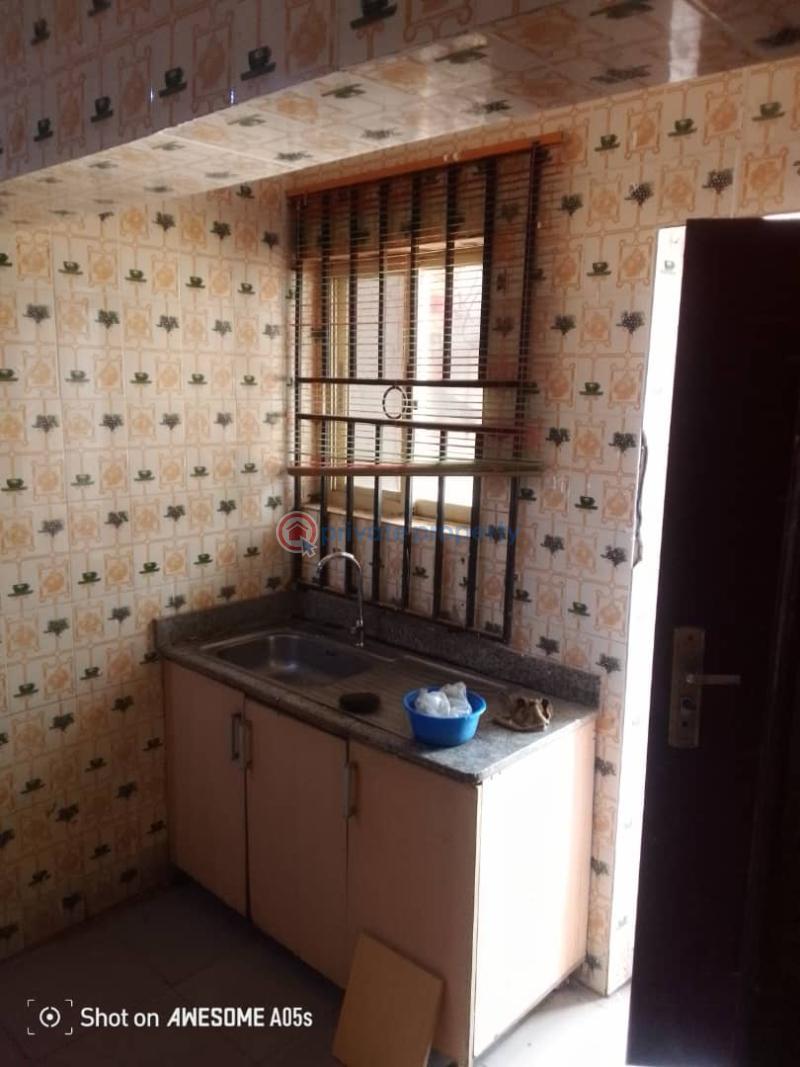 House For Rent Aerodrome Gra Samonda Ibadan. Ibadan Oyo - 4