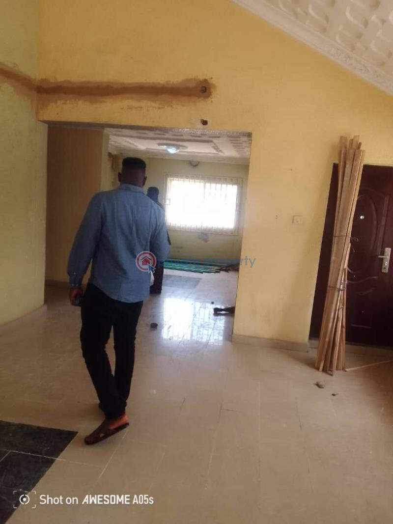 House For Rent Aerodrome Gra Samonda Ibadan. Ibadan Oyo - 1
