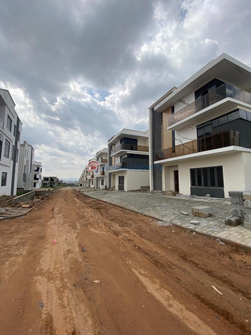 6 bedroom Detached Duplex For Sale Guzape Abuja Phase 1  - 2