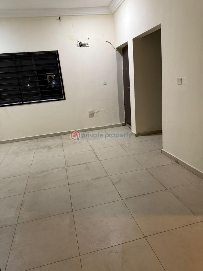 Semi master bedroom - 2 1 bedroom Shared Apartment For Rent Ikate Elegushi Lekki Lagos - 2