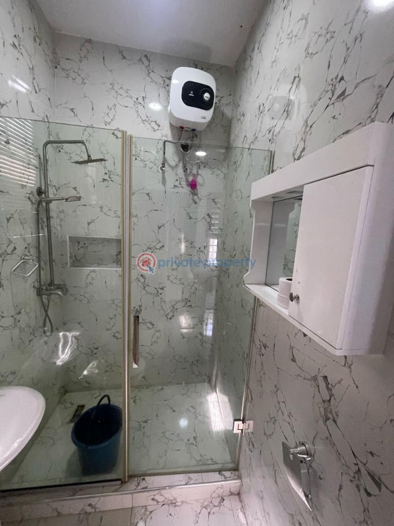 1 bedroom Shared Apartment For Rent Along Lekki Expressway Lagos - 3