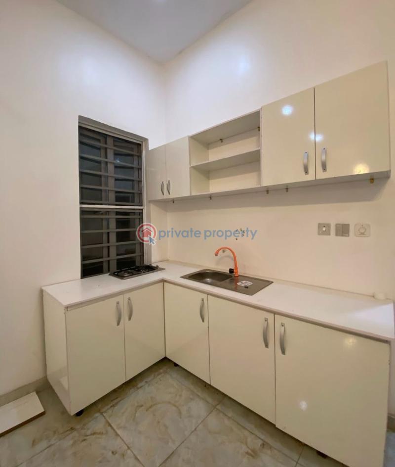 Semi with fitted kitchen   🌎location osape lekki - 2 1 bedroom Shared Apartment For Rent Nice Estate Osapa Lekki Lagos - 2
