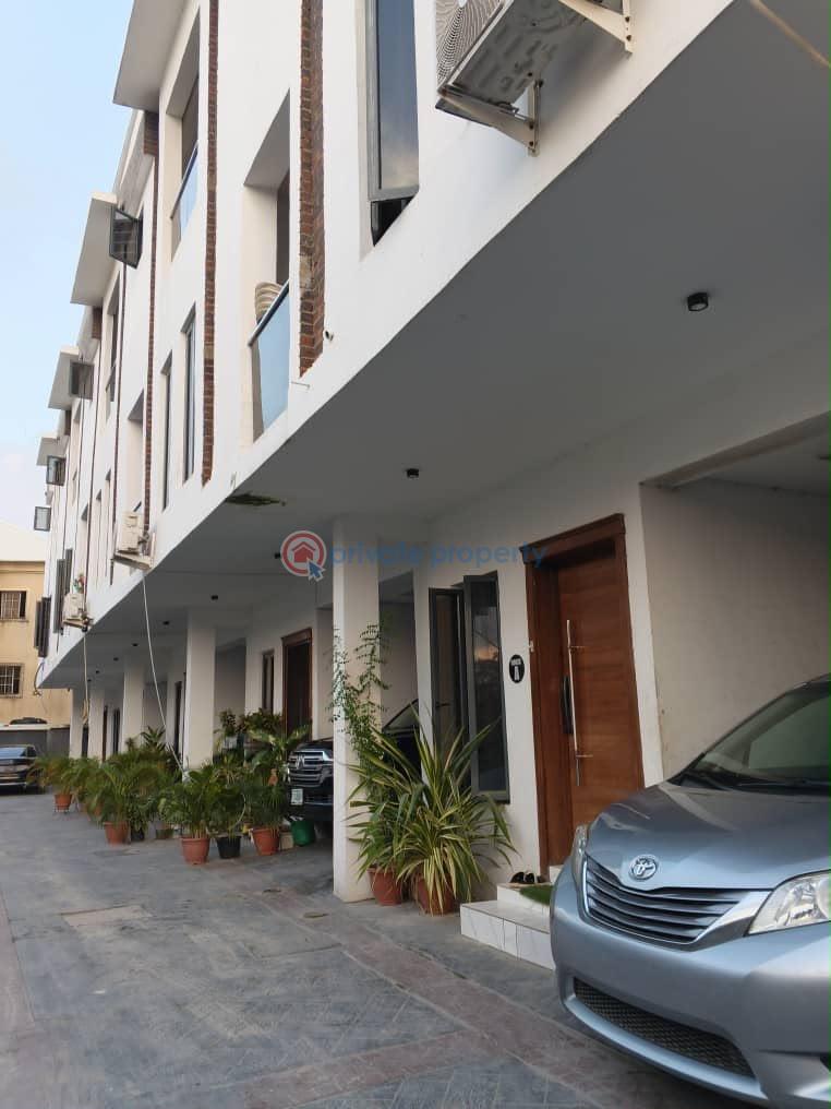 4 bedroom Semi detached Duplex For Rent Ilasan Lekki Lagos - 0