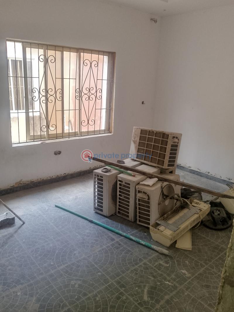 1 bedroom Flat & Apartment For Rent Acral Estate, Beside Nigeria Railway Quarters/ Tejuosho Market/ Yaba/ Nta Channel 10 Yaba Lagos - 3