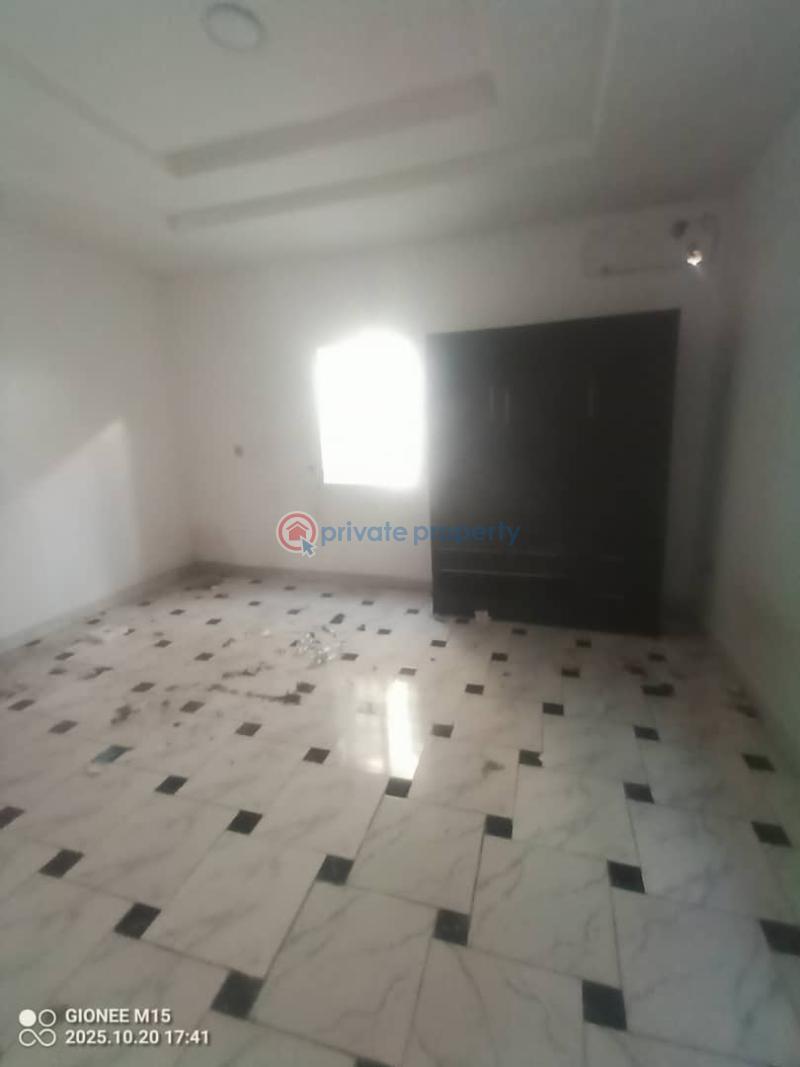 2 bedroom Block Of Flats For Rent Osapa London Lekki Lagos - 8