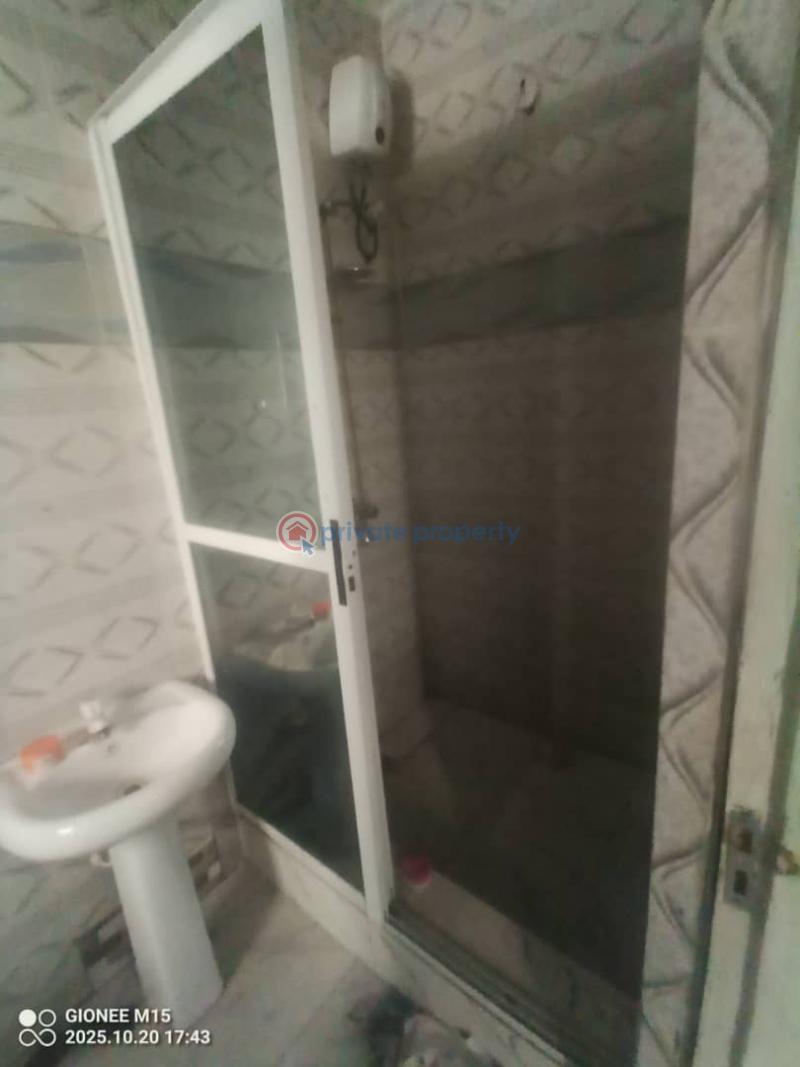 2 bedroom Block Of Flats For Rent Osapa London Lekki Lagos - 4
