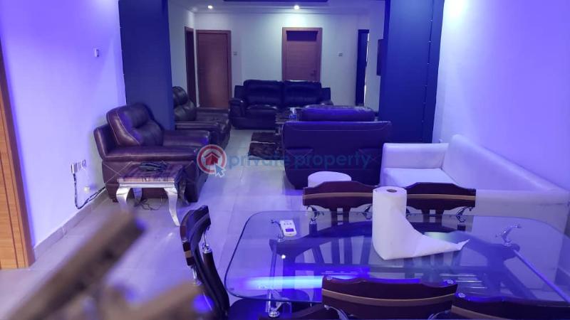 3 bedroom Block Of Flats For Rent Mojisola Onikoyi Estate Lagos - 4
