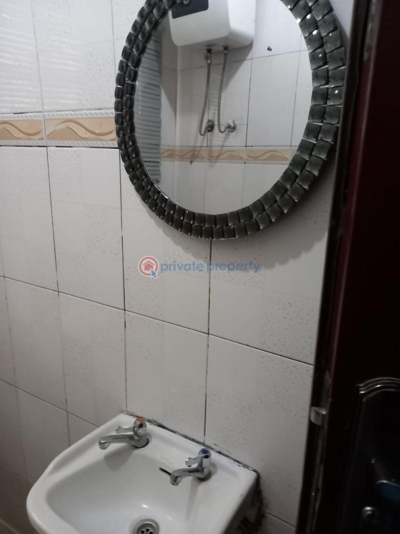 1 bedroom Self Contain Short let House 13 Bclose Off 32 Crescent Off 3rd Avenue  Gwarimpa Abuja Phase 3  - 3