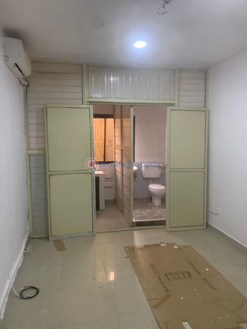 1 bedroom Self Contain For Rent Eletu Street Osapa London Osapa Lekki Lagos - 5
