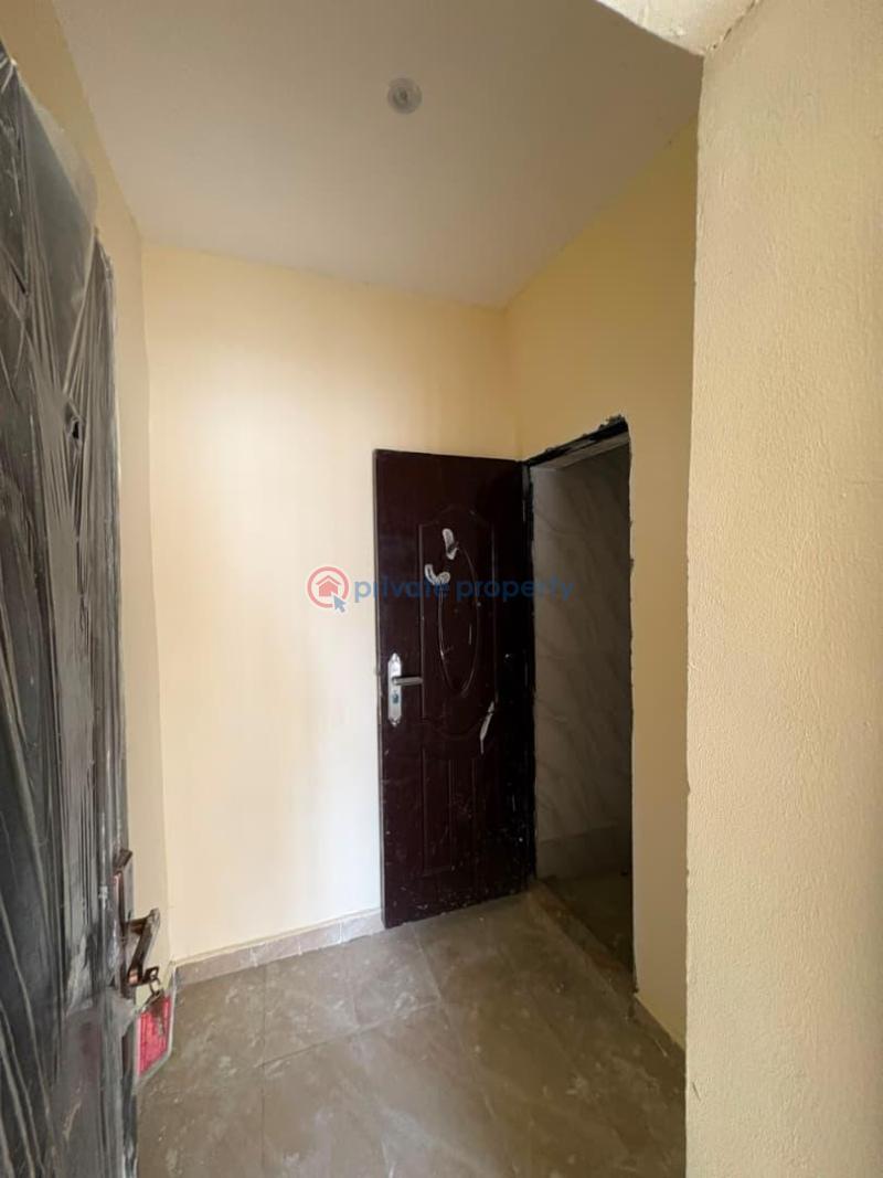2 bedroom Flat & Apartment For Rent Abraham Adesanya Ajah Lagos - 5