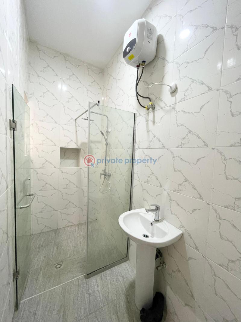 Serviced 2 bedroom apartment in chevron toll gate - 9 2 bedroom Block Of Flats For Rent Chevron Toll Gate Lekki Phase 1 Lagos - 9