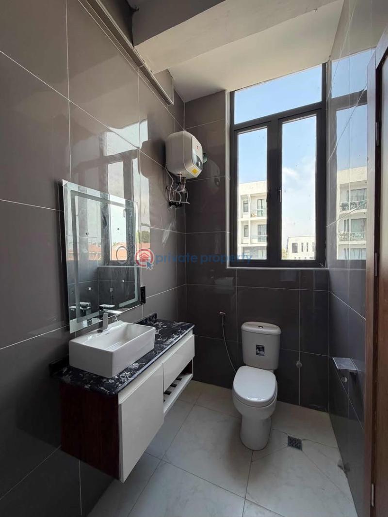 2 bedroom Block Of Flats For Rent Off Admiralty Way Lekki Phase 1 Lagos - 4